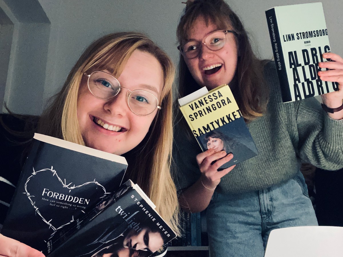 Mød Sissel og Rebecca bag podcasten “Den rette&nbsp;hylde”